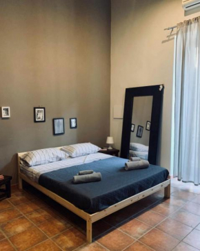 Zoe Art Home